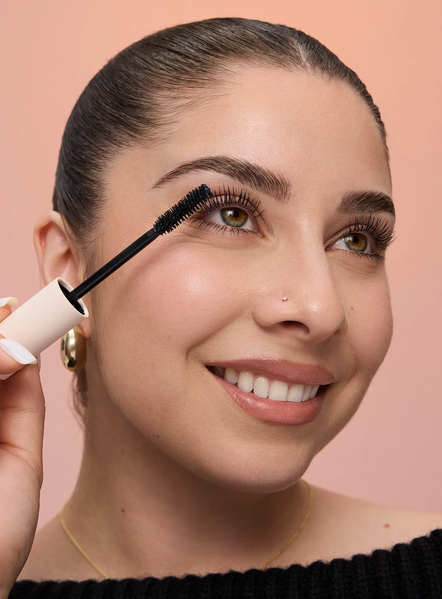 CAMPAIGN-APPLICATION-PAULETTE-PERFECT-STROKES-MASCARA-01.webp