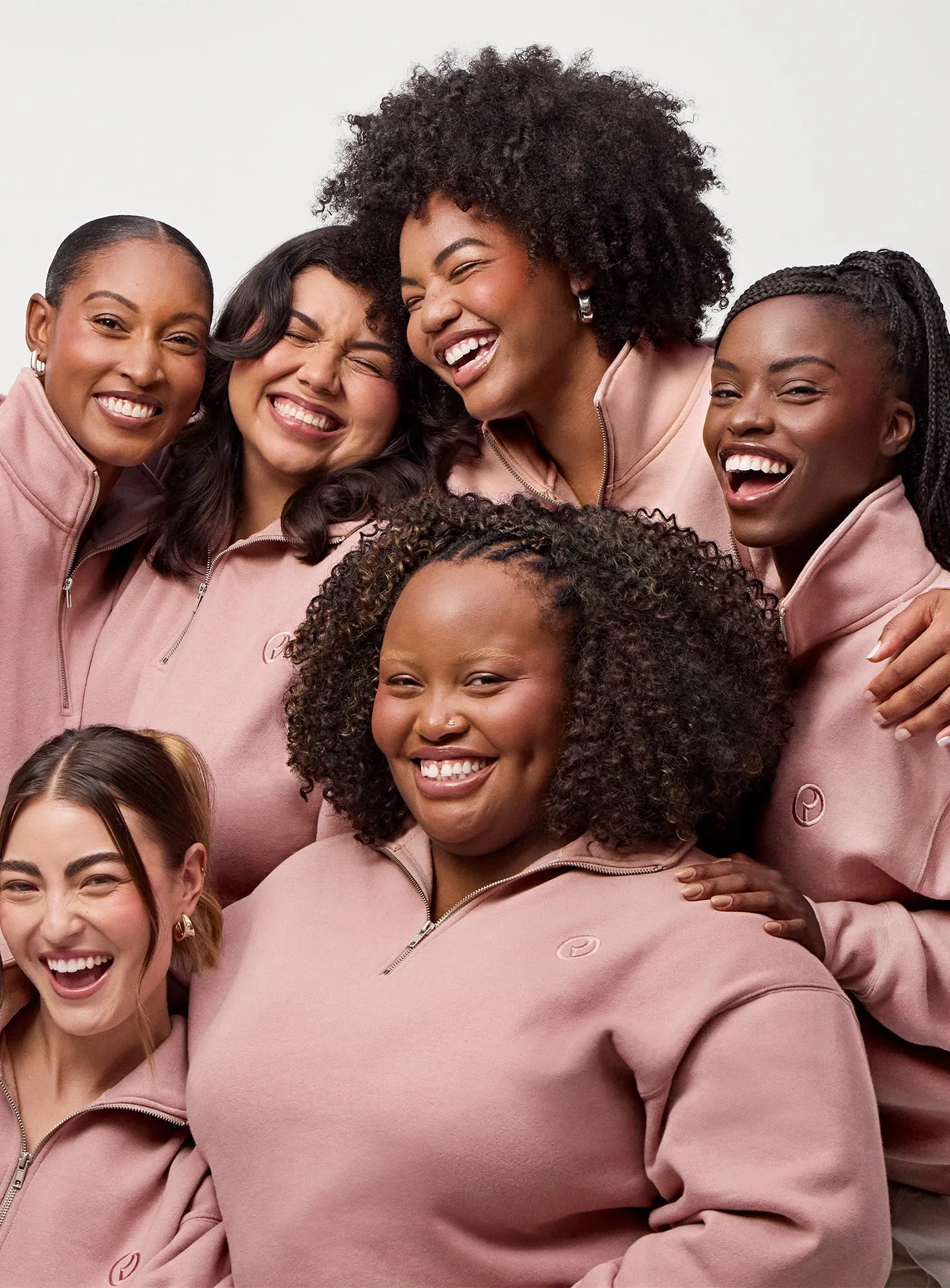 ON-FIGURE-EVERYDAY-QUARTER-ZIP-SWEATSHIRT-GROUP-SHOT.webp