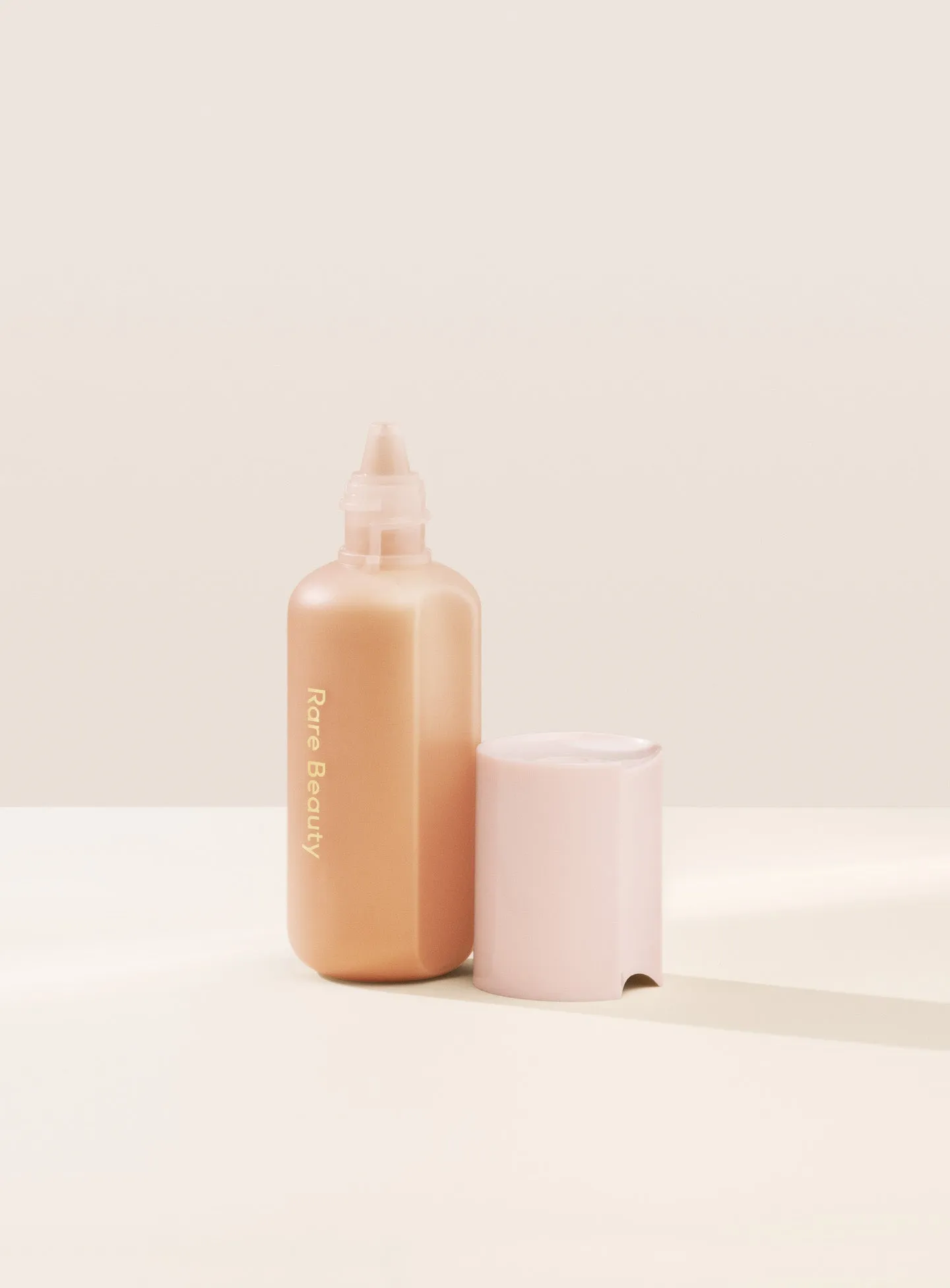 Tinted-Moisturizer-Open-24n-SKU.webp