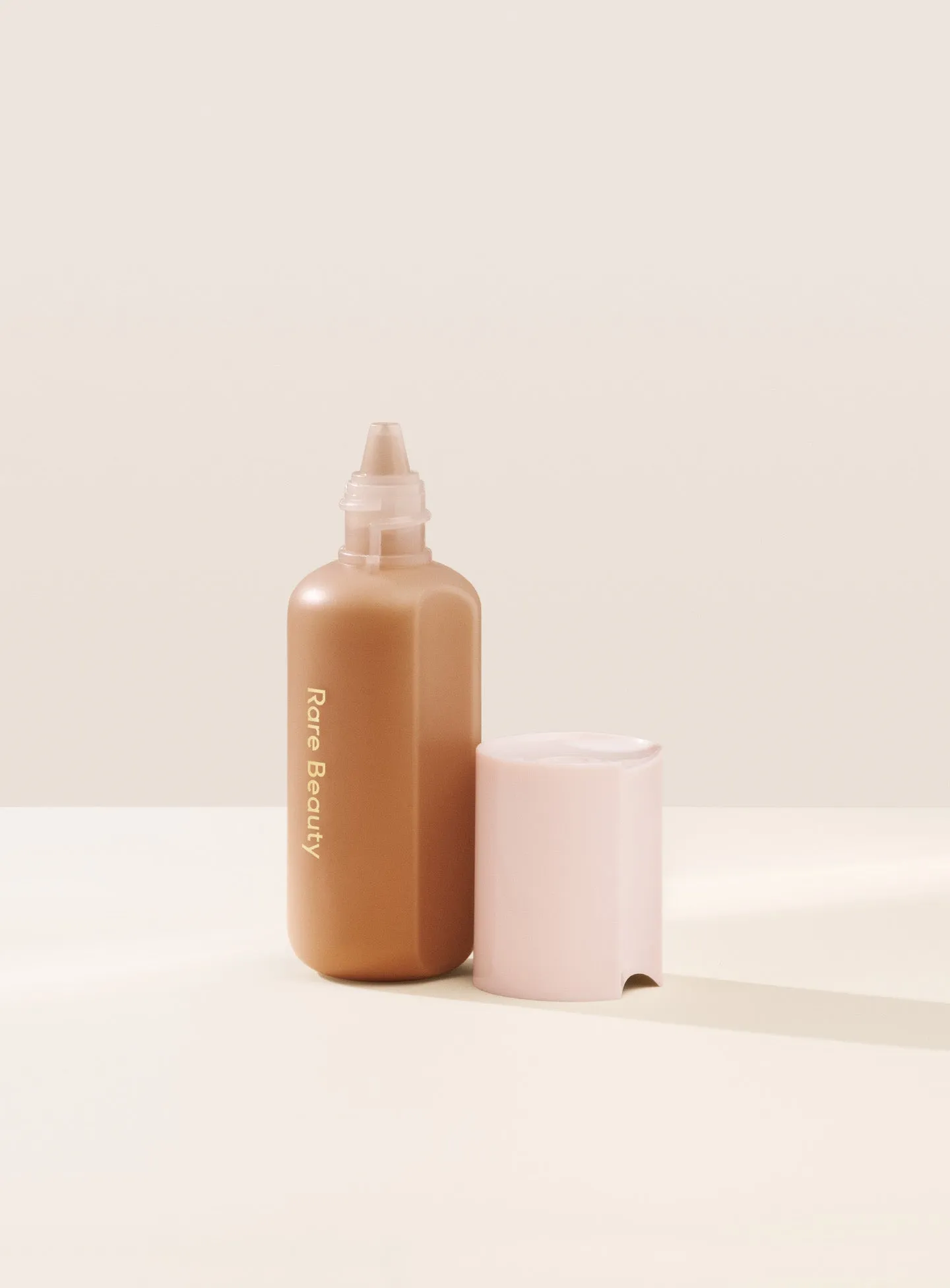 Tinted-Moisturizer-Open-40n-SKU.webp
