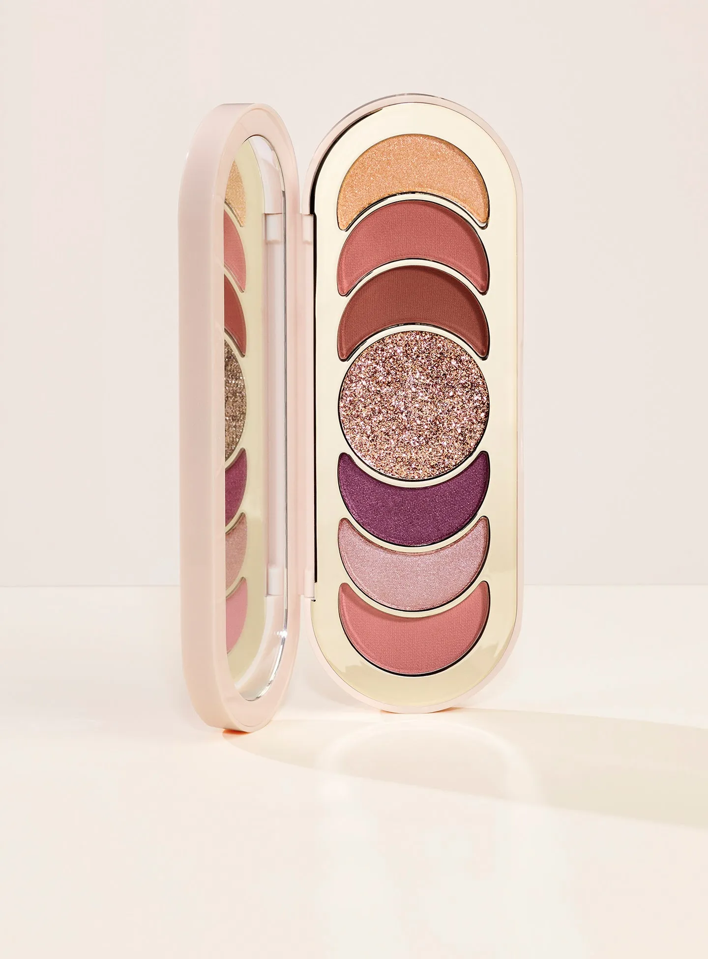 discovery-eyeshadow-palette-give-yourself-grace-ecomm-01-1440x1952-1.webp