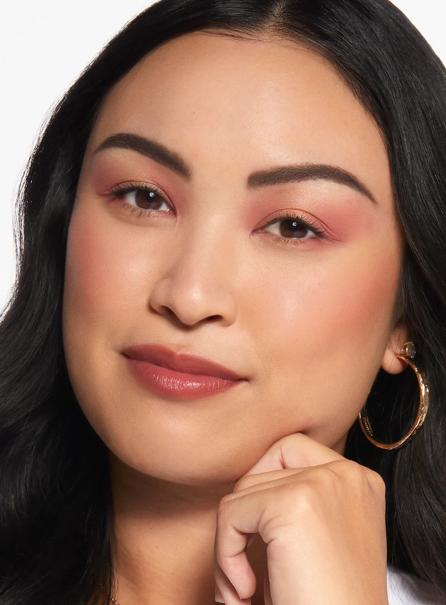 discovery-eyeshadow-palette-give-yourself-grace-on-figure-01-1440x1952_1.webp