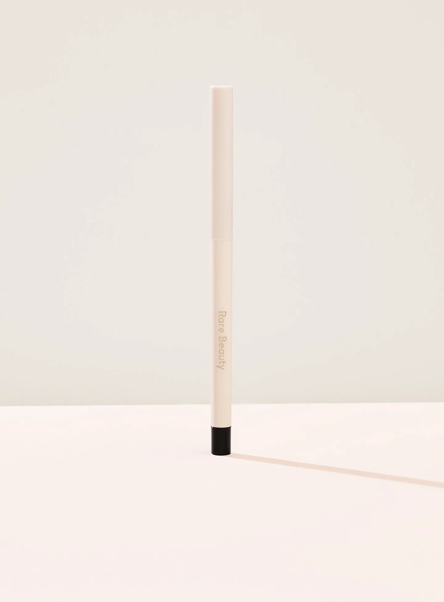 perfect-strokes-gel-liner-true-black-closed-1440x1952-1.webp